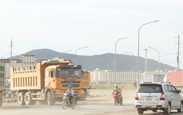 [-][-]Gần[-]3000[-]lao[-]động[-]Trung[-]Quốc[-]không[-]phép[-]ở[-]Vũng[-]Áng
